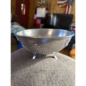 Vintage Aluminum Colander Strainer with Legs Kitchenware Farmhouse Style